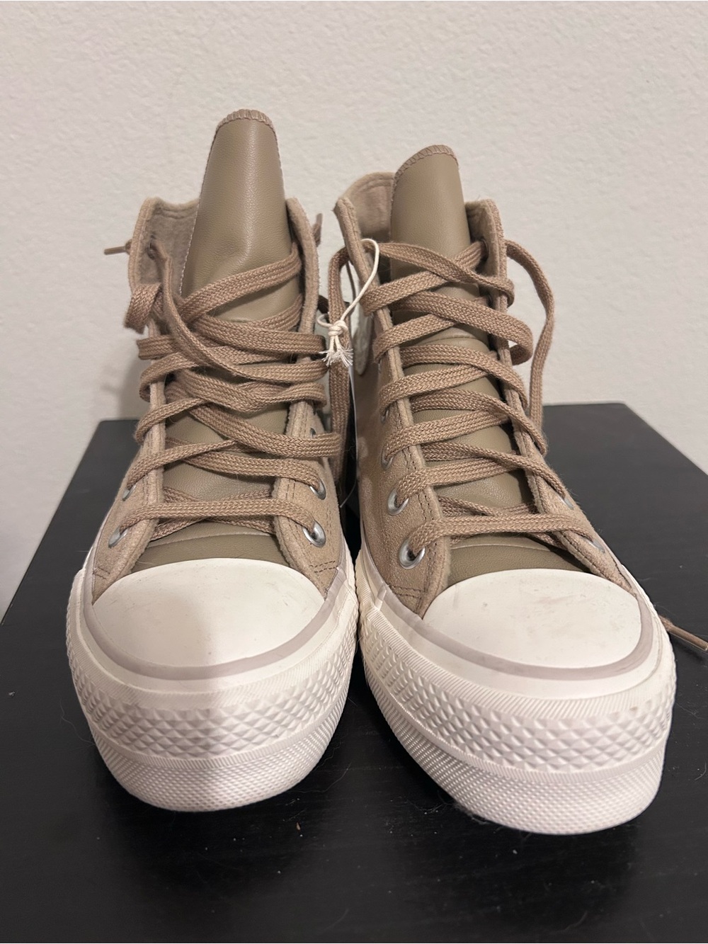 Women’s Taupe High-Top Platform Converse Size 7